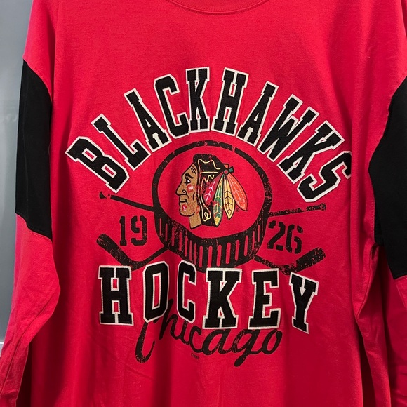 Chicago Blackhawks Long Sleeved Shirt (Men’s) - Picture 3 of 4